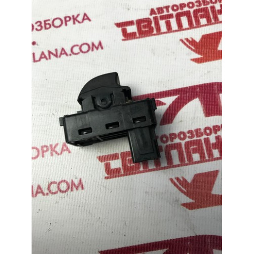 Кнопка склопідйомника Partner / Berlingo 2008- 6490E3